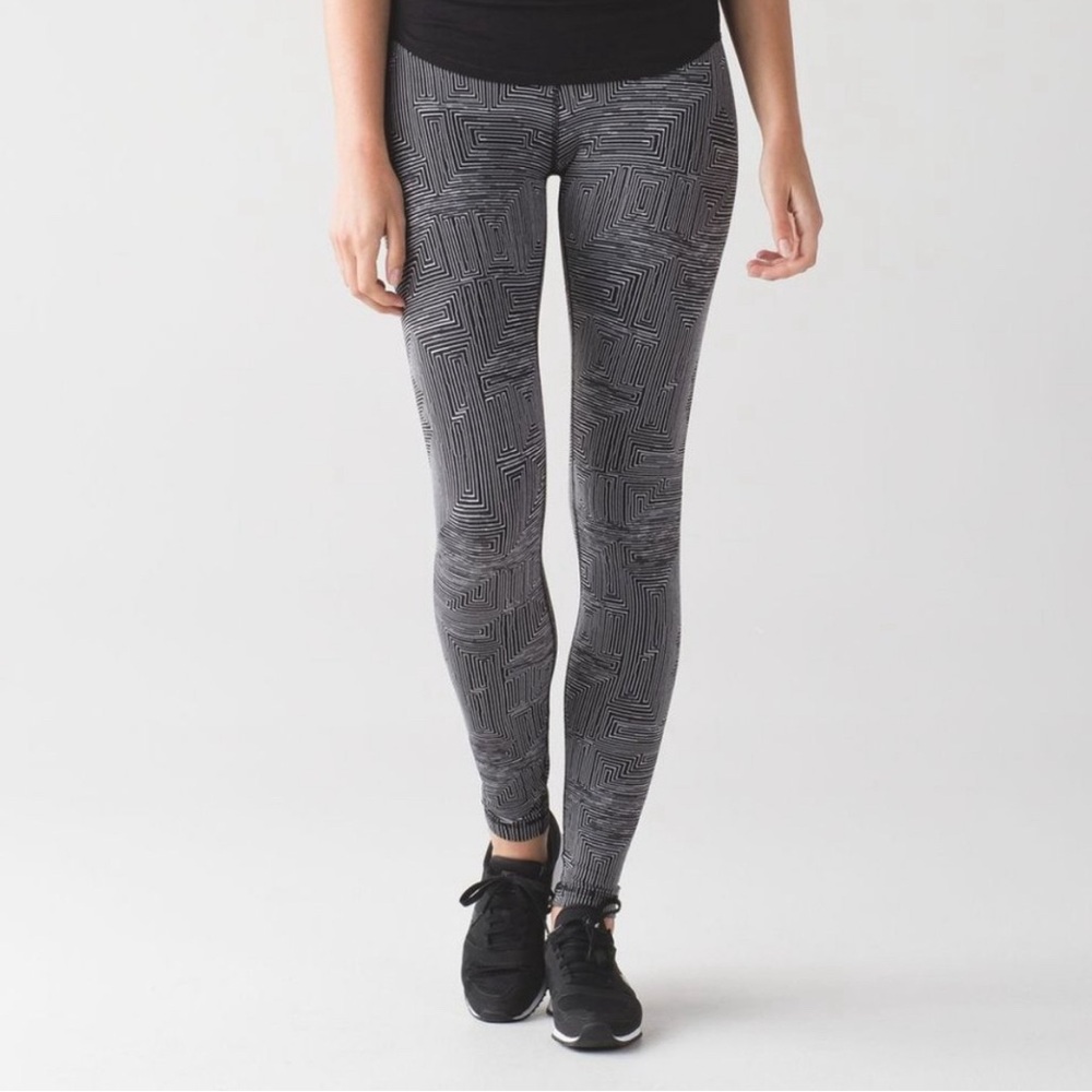Lululemon High-Rise Yoga Athletic Leggings - Size 2